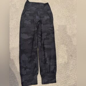 Lululemon Align Jogger Camo Size 0 - 22” inseam